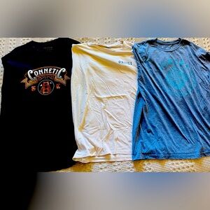 Men’s shirts sz L lot